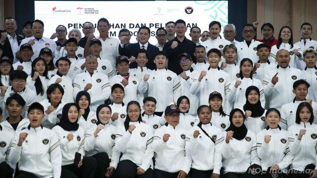 Menpora RI, Erick Thohir, bersama Ketua KOI, Raja Sapta Oktohari, secara resmi melepas Kontingen Indonesia untuk Asian Youth Games (AYG) 2025 di Bahrain dan Islamic Solidarity Games (ISG) 2025 di Riyadh, Arab Saudi.