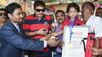 Bocah perempuan berusia dua tahun asal India ini benar-benar hebat. Ia sukses memecahkan rekor nasional baru dalam bidang olahraga panah.