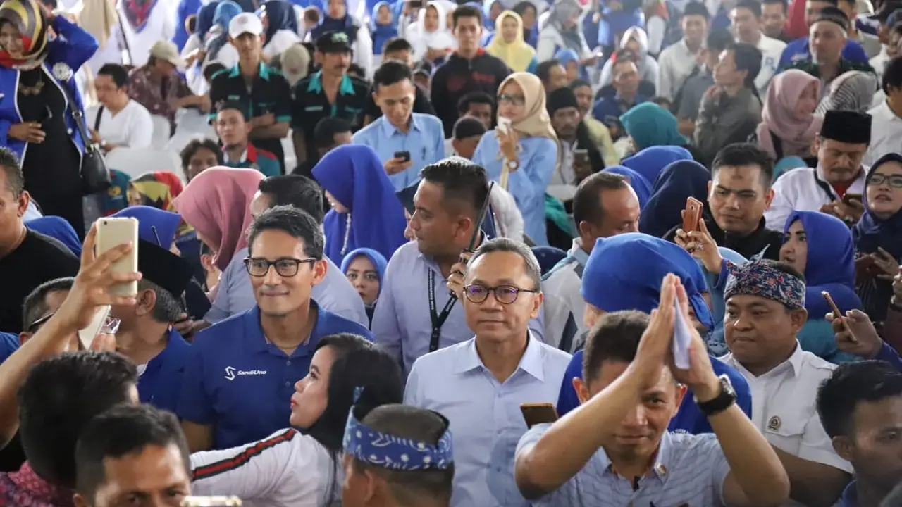 Ketua Umum Partai Amanat Nasional (PAN) Zulkifli Hasan dan Cawapres nomor urut 02 Sandiaga Uno menghadiri enghadiri acara bersama Paguyuban Peternak Ayam Petelur Kabupaten Ciamis. (Istimewa)