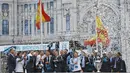 Para pemain Real Madrid merayakan kemenangan Liga Champions di Monumen Cibeles, Madrid, Minggu (27/5/2018). Real Madrid menggelar pawai kemenangan bersama fans usai menjuarai Liga Champions 2018. (AP/Francisco Seco)