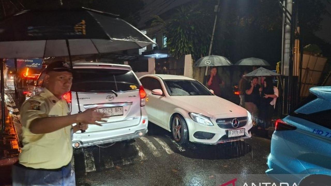 Vidi Aldiano Meninggal Dunia, Ardie Bakrie hingga Sule Melayat ke Rumah Duka