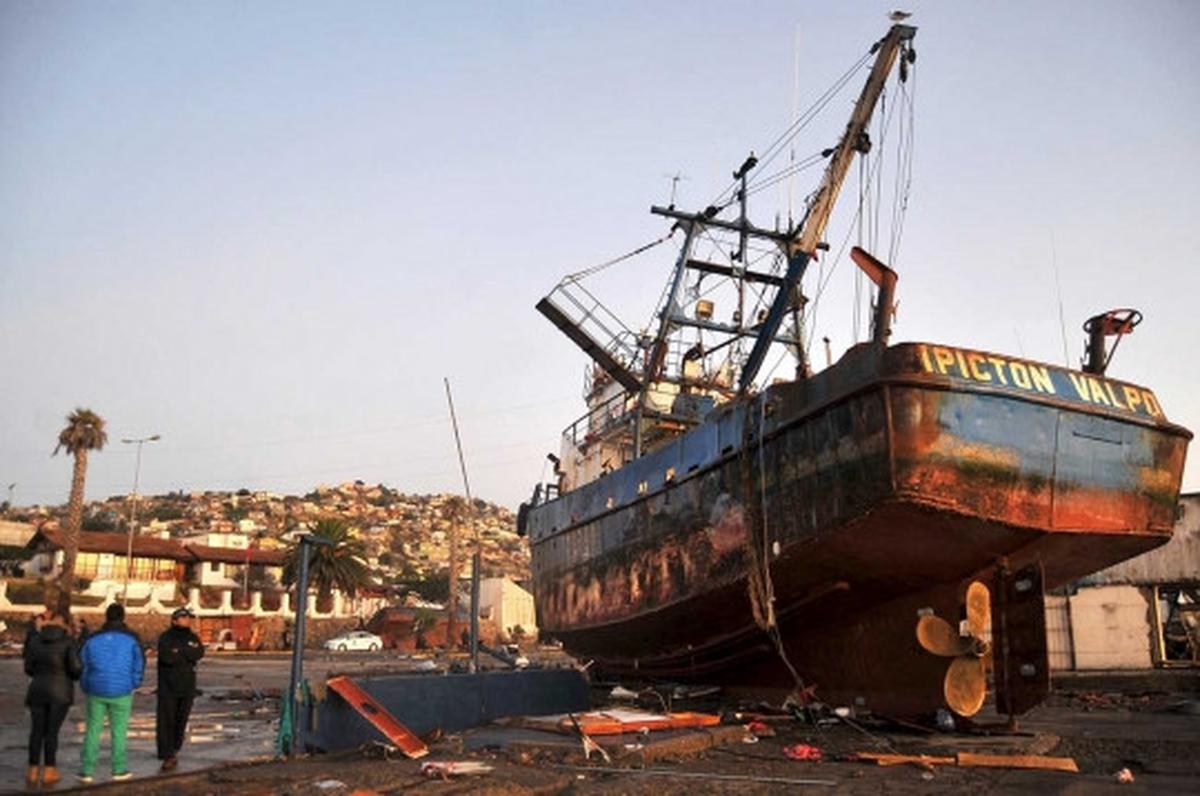 Kedahsyatan gempa Chile sampai bawa kapal-kapal besar ke daratan
