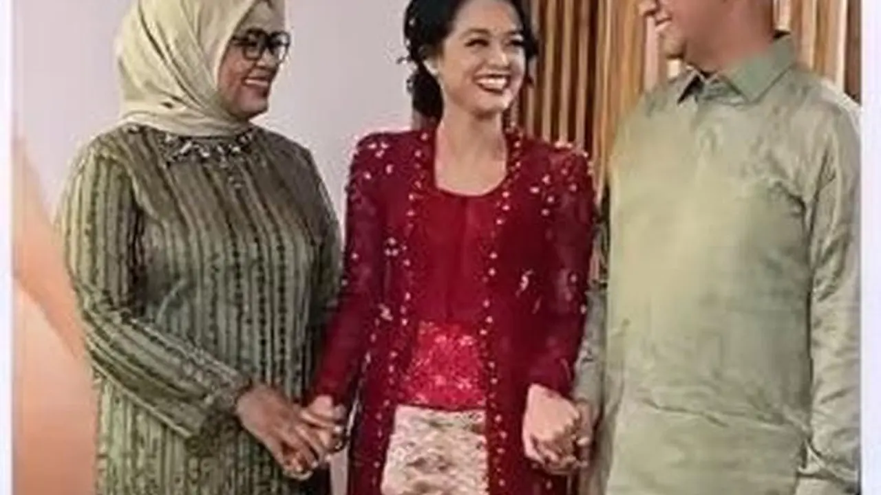Mutiara Annisa anak dari Anies Baswedan tampil anggun di hari pertunangannya