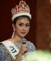 Perempuan yang belum lama ini menyabet gelar Miss Intrnasional 2017, Kevin Liliana menceritakan perjuangannya saat hingga menyabet gelar yang jadi rebutan banyak perempuan dari berbagai dunia tersebut. (Nurwahyunan/Bintang.com)