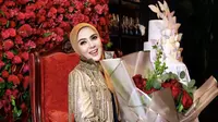 Gaya Terbaru Syahrini di Singapura yang sedang berulang tahun ke-40 tahun, Instagram @princessyahrini