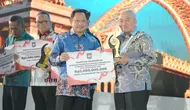 Kemendagri Beri Penghargaan Pemda Berprestasi di Kalimantan