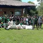 Aksi kutip sampah di Bukit Lawang dalam memperingati Hari Peduli Sampah Nasional