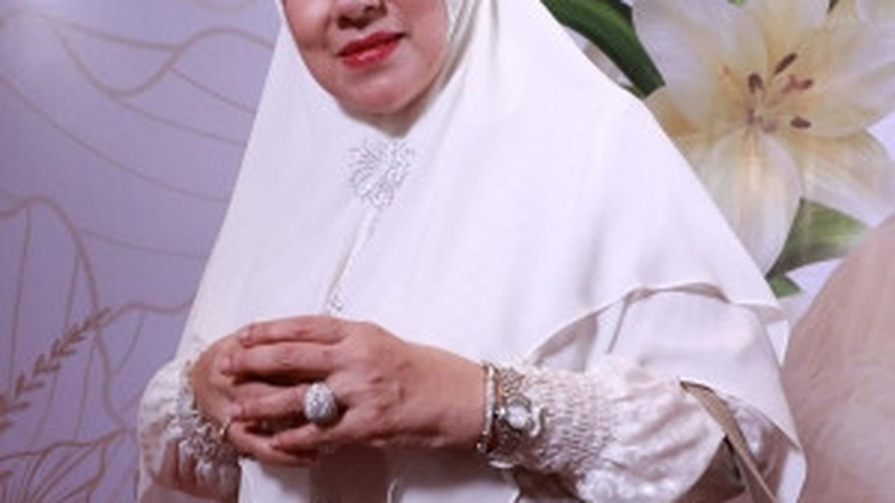 Camelia Malik Tersentuh Lihat Tahlilan Titiek Puspa: Kayak di Mekkah, Semuanya Putih
