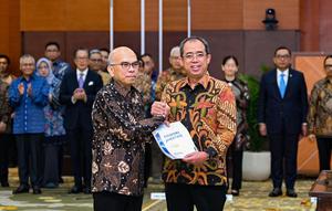 Sekretaris Jenderal Kementerian Keuangan Robert Leonard Marbun (kanan). (Dok Kemenkeu)