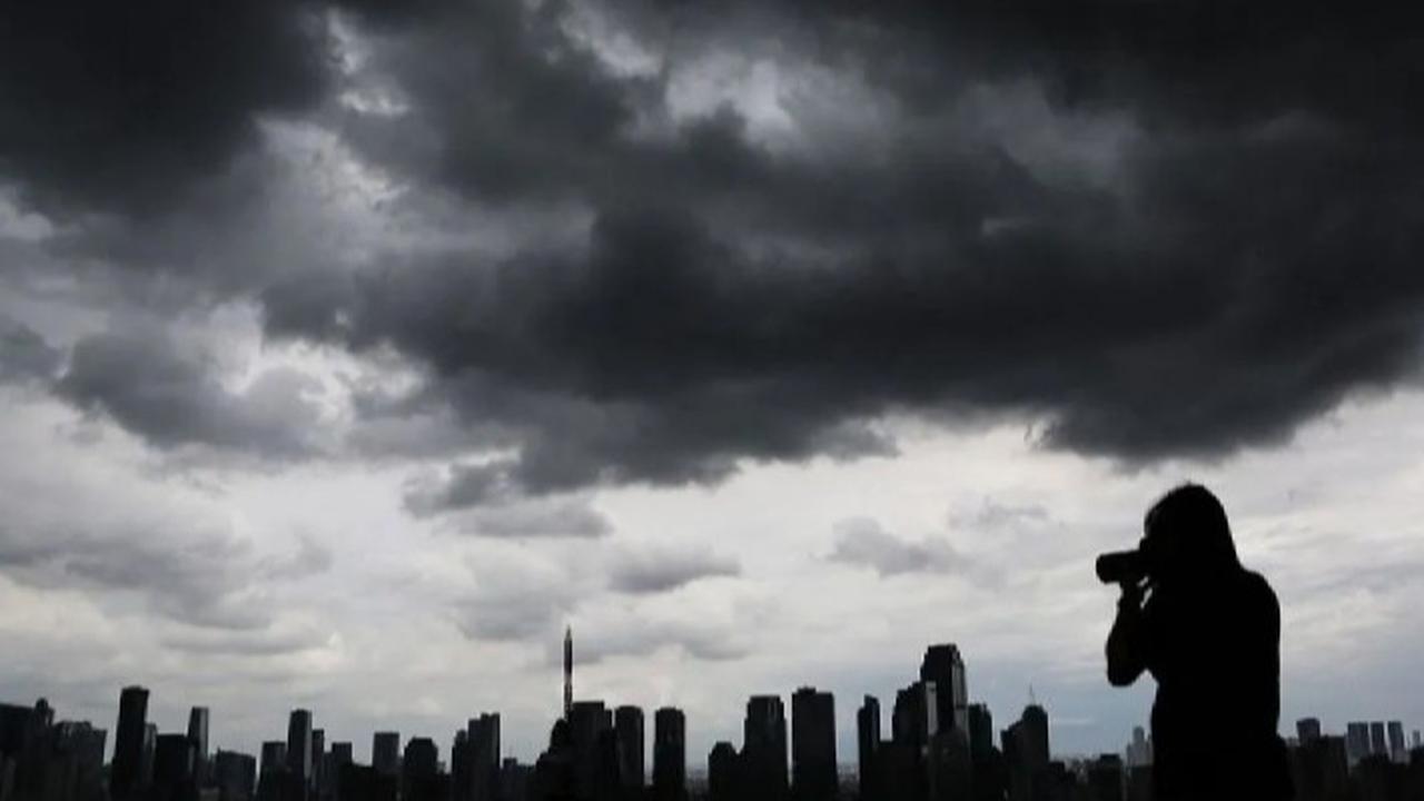 Sedia Payung, Jakarta Diprakirakan Hujan Siang hingga Malam