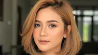 7 Model Rambut Pendek Wanita dan Warna yang Lagi Tren 2026, Referensi ke Salon