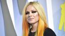 Avril Lavigne di MTV VMA 2022. (Foto: Evan Agostini/Invision/AP)