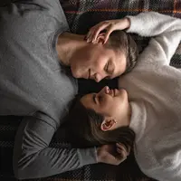 ilustrasi pasangan/Photo by Davids Kokainis on Unsplash