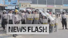 Warga Kampung Dadap, Tangerang kembali bentrok dengan polisi. Polisi pun terpaksa mengamankan seorang warga yang diduga melakukan provokasi.