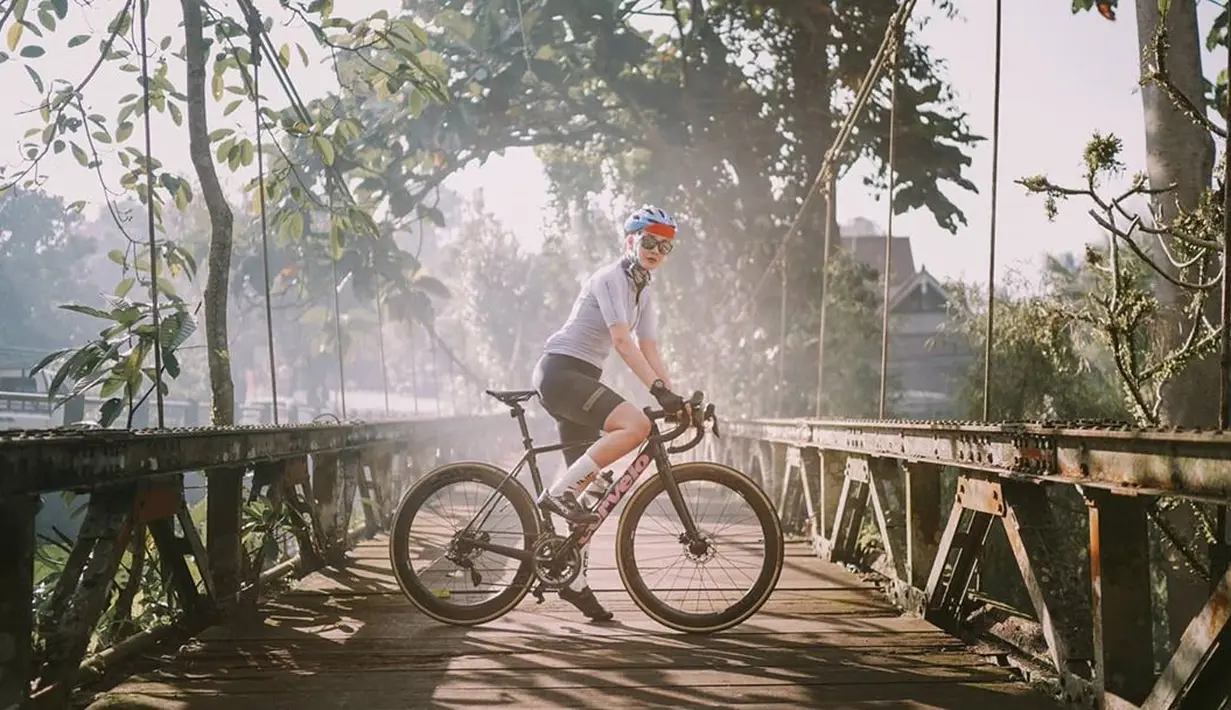 (Instagram/lunamaya)