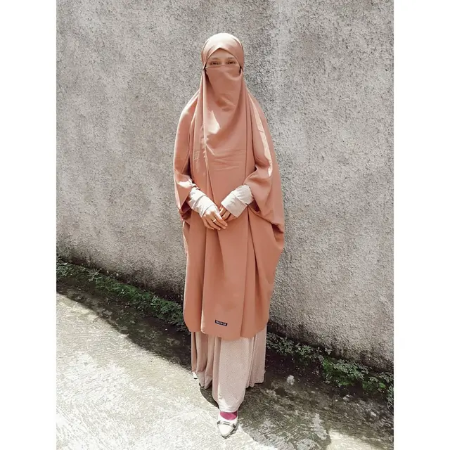 Potret 6 Mantan Anggota Girlband Tampil Bercadar, Makin Anggun Tertutup