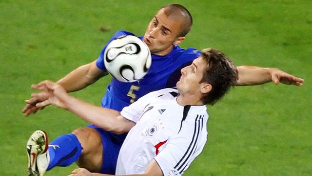 Foto: Melihat Kembali Ketangguhan Fabio Cannavaro Saat Membawa Timnas Italia Juara Piala Dunia 2006