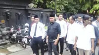 Bertemu, Yusril dan Ahmad Dhani Kompak Berpeci