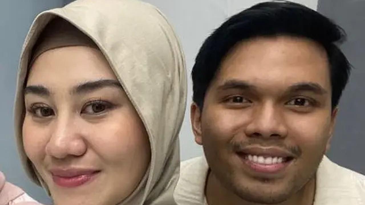 6 Potret Aaliyah Massaid Kenakan Kerudung Tren Meleyot Bersama Thariq Halilintar di Aceh