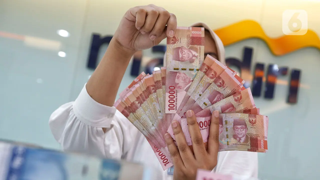 Akhir Pekan, Rupiah Melemah Terhadap Dolar