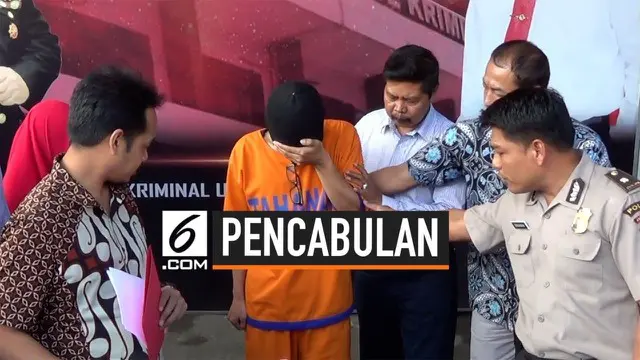 Kepala sekolah sebuah SMP Swasta di Kota Surabaya ditangkap polisi karena mencabuli 6 siswanya. Pencabulan di lakukan di ruang kelas dan tempat wudlu musala sekolah. Kasus pencabulan ini dilaporkan oleh orangtua siswa.