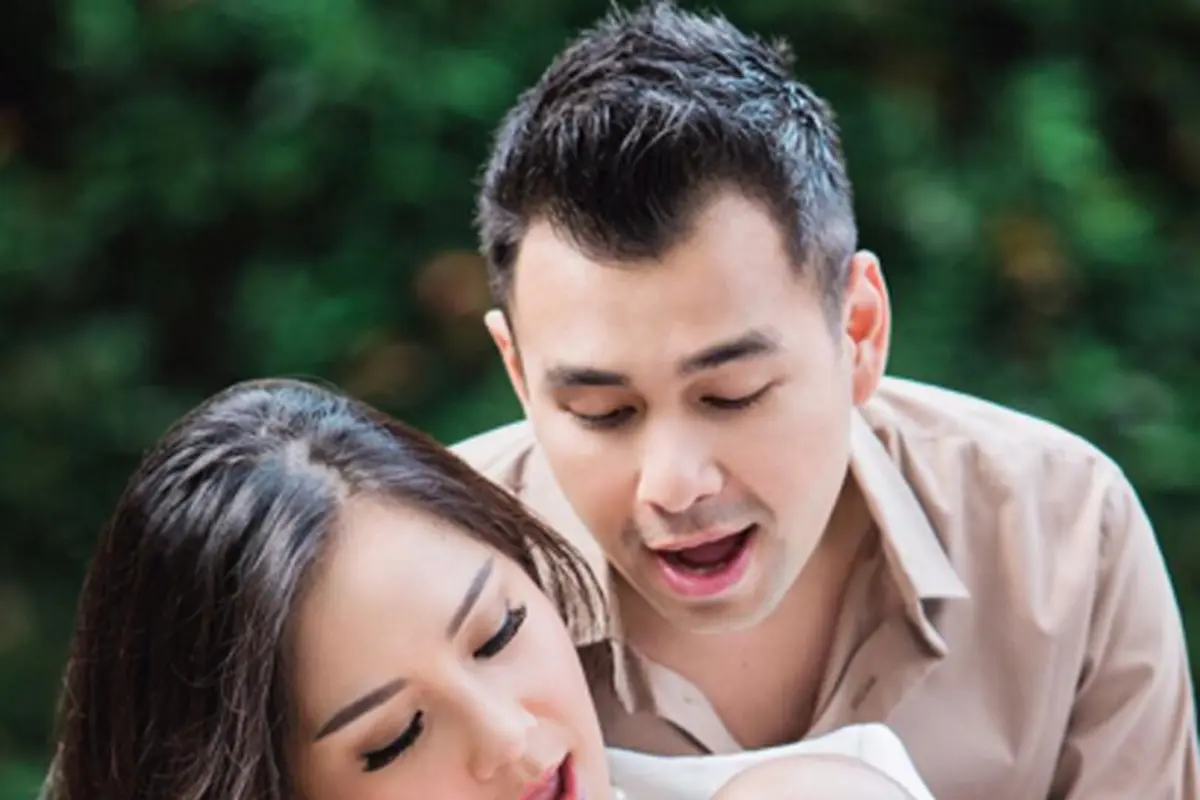 Raffi Ahmad dan Nagita Slavina, beserta Rafathar Malik Ahmad 