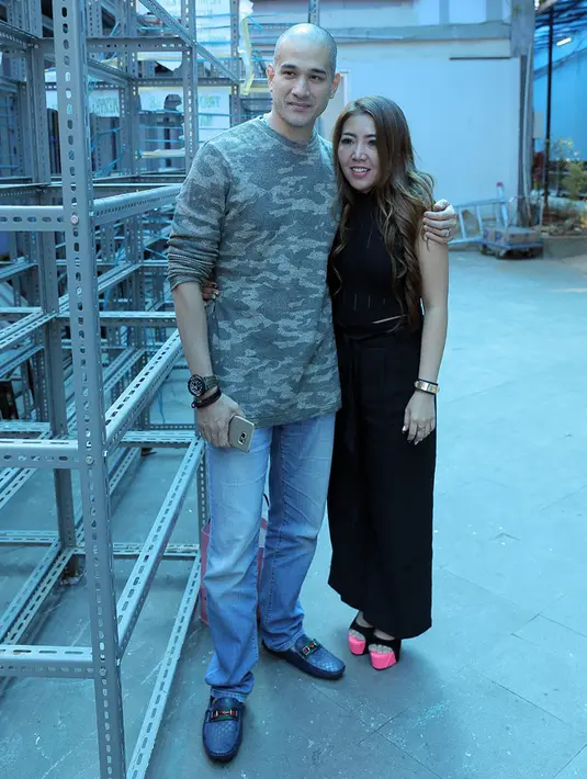 Sebagai pasangan pengantin baru, Okan Kornelius dan May Lee memang memiliki keinginan untuk segera memiliki buah hati. Mereka pun tak menampik ingin ikut program hamil. Namun di sisi lain, keduanya tetap tak memaksakan. (Deki Prayoga/Bintang.com)