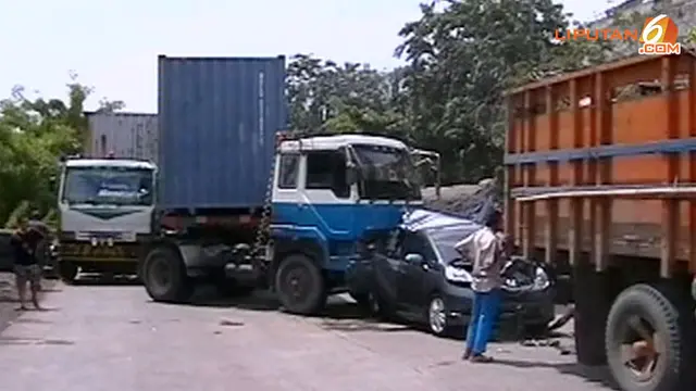 Rem Blong, Truk Beras Tabrak Dua Kendaraan