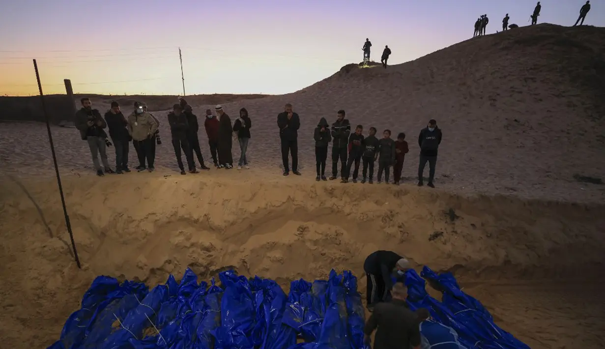 Lebih dari 20.900 orang tewas dalam serangan Israel ke Jalur Gaza. Menurut Kementerian Kesehatan Palestina, jumlah tersebut sebagian besar perempuan dan anak-anak.  (Mahmud HAMS/AFP)