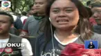 Kericuhan mewarnai aksi unjuk rasa ratusan pengemudi taksi online di Jalan Medan Merdeka Barat, Jakarta.