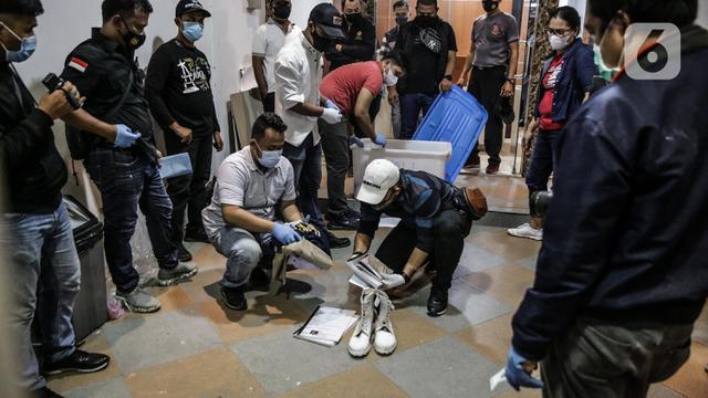 Usai Munarman Ditangkap, Polisi Geledah Kantor Sekretariat FPI