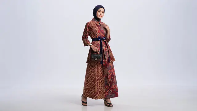 Model Tunik Batik untuk Kondangan 2025/Ilustrasi gambar oleh AI
