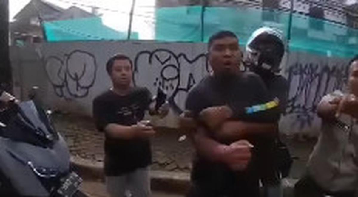 Viral Rombongan Klub Motor Ribut Sama Warga di Jalan