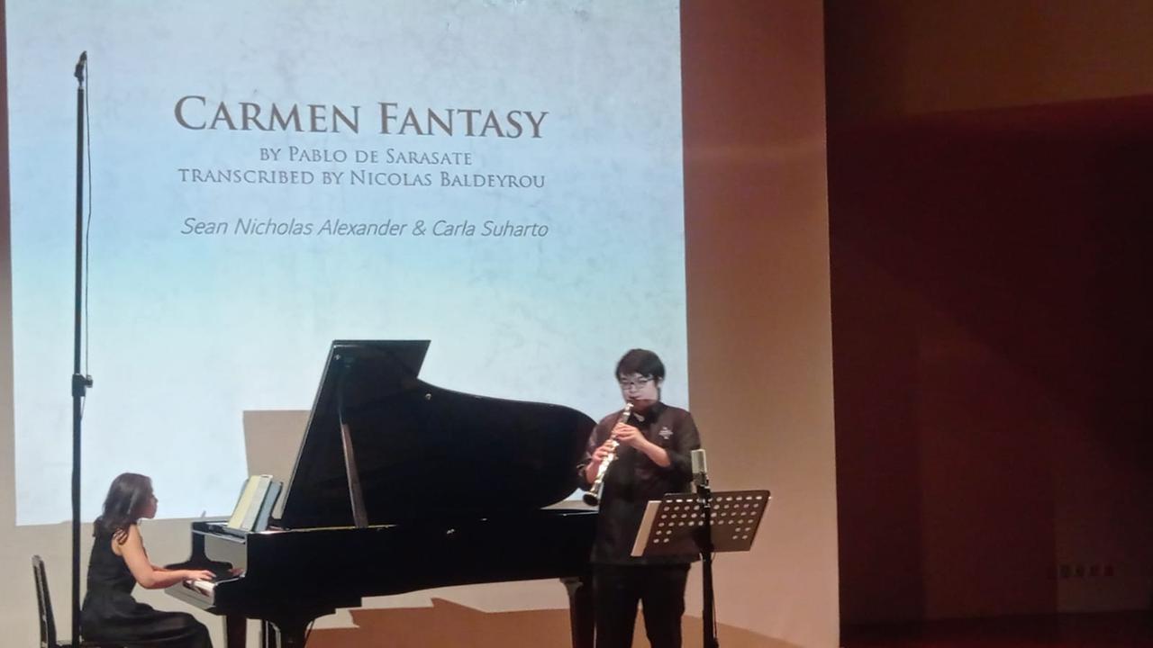 Sean Nicholas Alexander tampil di event 3rd Clarinet Chamber Concert