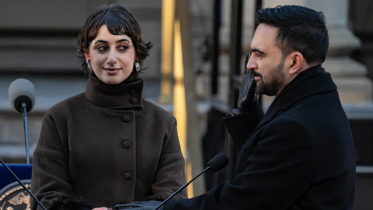 Rama Duwaji Istri Wali Kota New York Zohran Mamdani Dikritik karena Sepatu Bot, Ternyata Hasil Pinjam