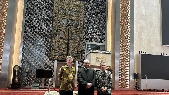 Dewan Imam Masjid Australia Kagum Lihat Terowongan Silaturahmi Masjid Istiqlal