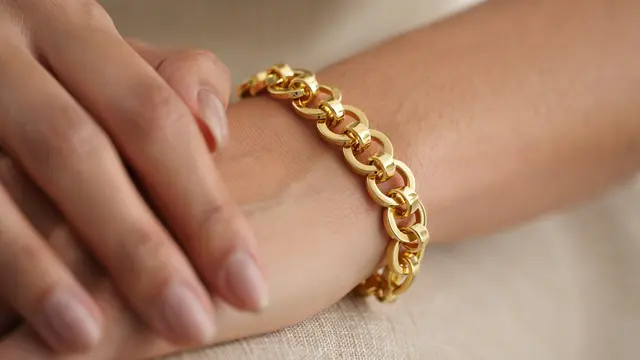 Model Gelang Emas Polos Klasik Cocok untuk Investasi Jangka Panjang (AI)