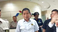 Menteri ESDM Ignasius Jonan usai rapat di Pertamina RU III Plaju Palembang (Liputan6.com / Nefri Inge)