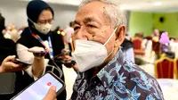 Satuan Tugas (Satgas) Imunisasi Dewasa Perhimpunan Dokter Spesialis Penyakit Dalam (PAPDI) Samsuridjal Djauzi memberi tanggapan soal cium Hajar Aswad bisa picu HIV. (11/5/2023) Foto: Ade Nasihudin.