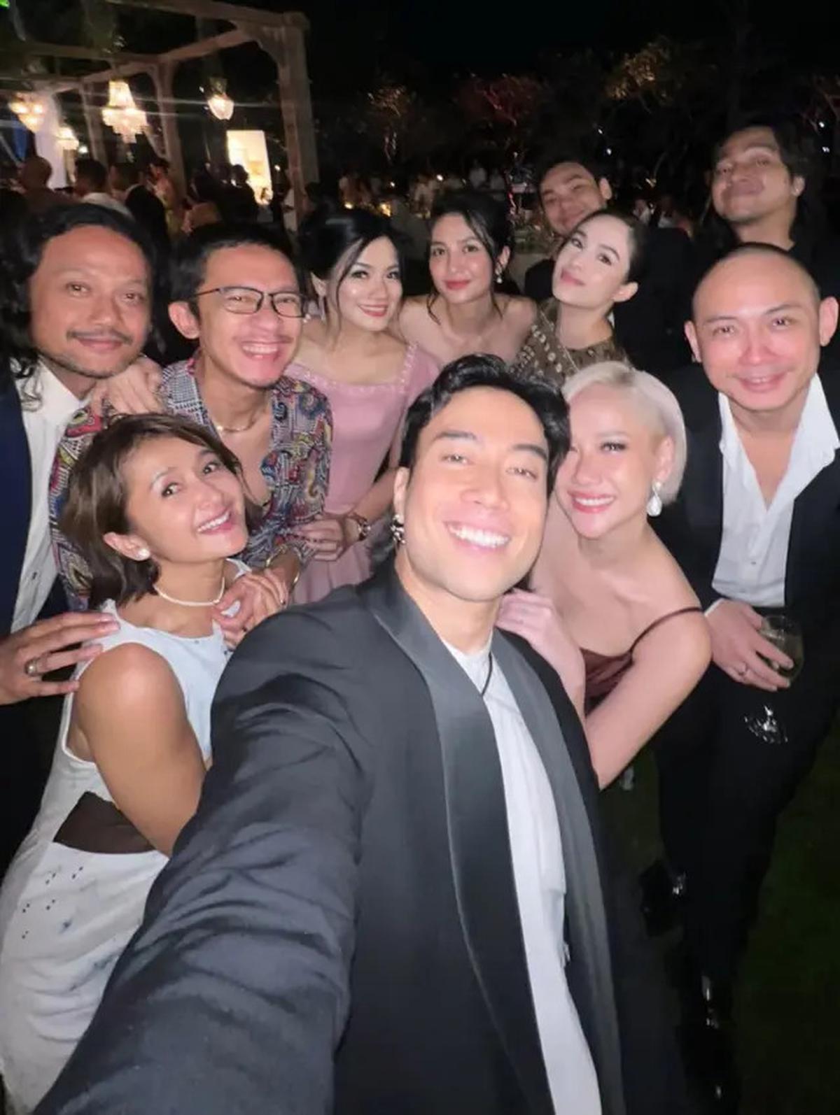 12 Gaya Outfit Pasangan Selebritis Hadir di Hari ke-2 Pernikahan Luna Maya dan Maxime Bouttier, dari Gisella hingga Anya Geraldine