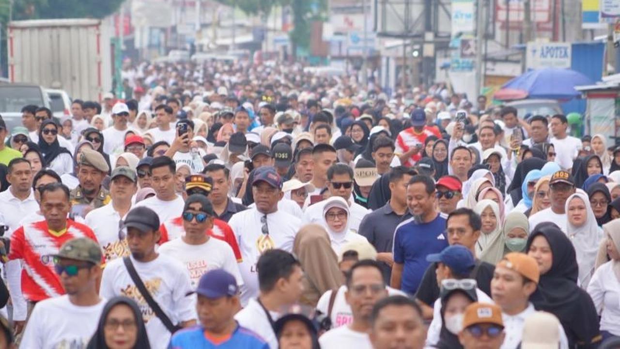 Puluhan Ribu Warga Semarakkan Jalan Sehat Anti Mager Luwu, Dorong Gaya Hidup Sehat