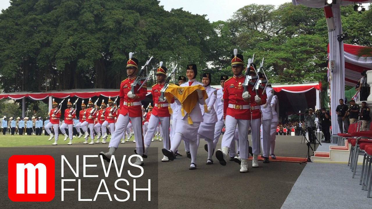 VIDEO: Jokowi Saksikan Gladi Resik HUT ke-74 RI