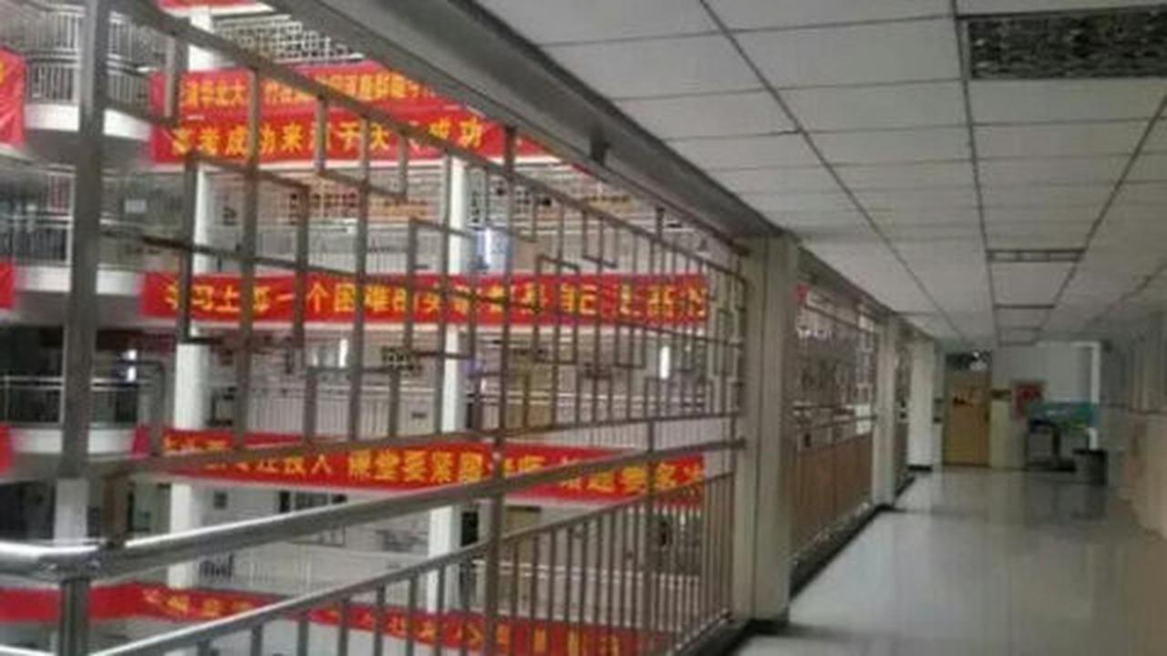 Supaya murid tak bunuh diri, SMA China pasang teralis penjara