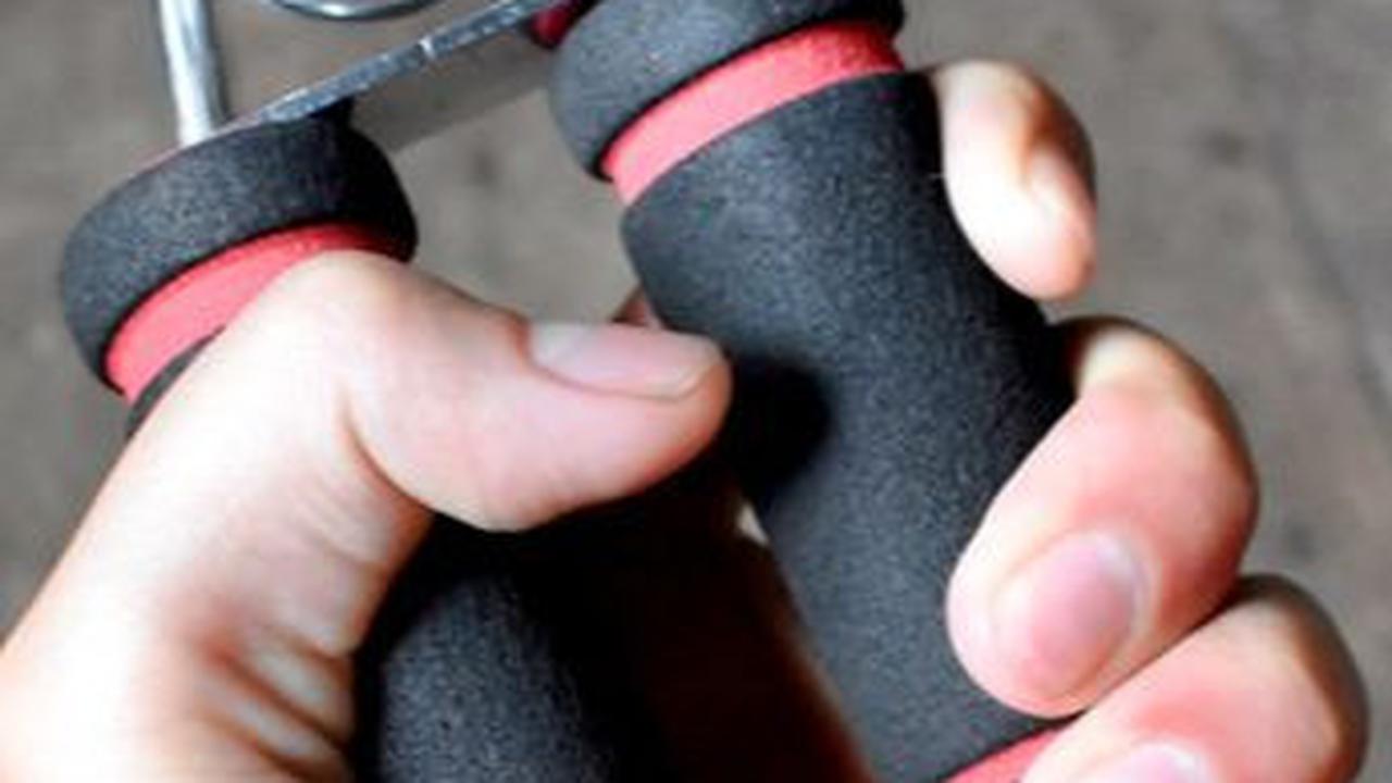 Manfaat Handgrip dalam Latihan, Bantu Tingkatkan Kekuatan Tangan