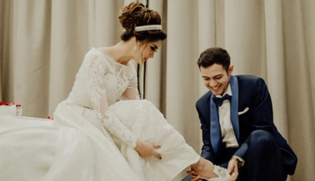 "Malah lebih pendek bahasa arab daripada bahasa Indonesia. Biby sering liat saya syuting pakai bahasa Indonesia, saya terima. Biby nggak mau. Jadi Biby mau yang beda,” tambah Rifky. (Instagram/rifkybalweel)