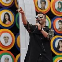 Judika, kembali berkarya dengan album terbarunya yang akan rilis sebentar lagi. Diakuinya, ada sedikit perbedaan dalam album bertajuk Self Titled ini. Kolaborasi tetap dihadirkan Judika untuk kali ini. (Adrian Putra/Bintang.com)