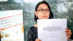 Pelapor tergabung dalam Koalisi Masyarakat Sipil Antikorupsi saat melaporkan Hakim Cepi Iskandar yang menjadi hakim tunggal sidang praperadilan Ketua DPR RI Setya Novanto di Bawas Mahkamah Agung, Jakarta, Kamis (5/10). (Liputan6.com/Faizal Fanani)