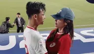 Momen Pratama Arhan peluk Azizah Salsha setelah Timnas Indonesia kalahkan Korsel di quarter final Piala Asia U23 viral. Keduanya kebanjiran ucapan selamat. (Foto: Dok. Instagram @azizahsalsha_)