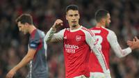 Selebrasi Gabriel Martinelli dalam laga&nbsp;Arsenal vs Olympiakos di Liga Champions, Kamis (2/10/2025).&nbsp;(AP Photo/Kin Cheung)