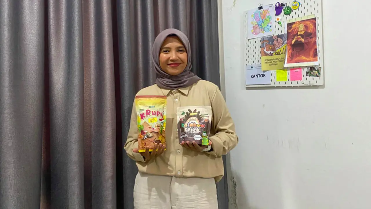 Sandra Alfina, eks Pegawai Migas yang batir setir jadi pengusaha camilan demi kualitas hidup sehat. (Istimewa)